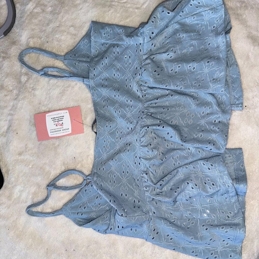 Love Tree powder blue eyelet front tie tanktop Size M - Picture 5 of 6